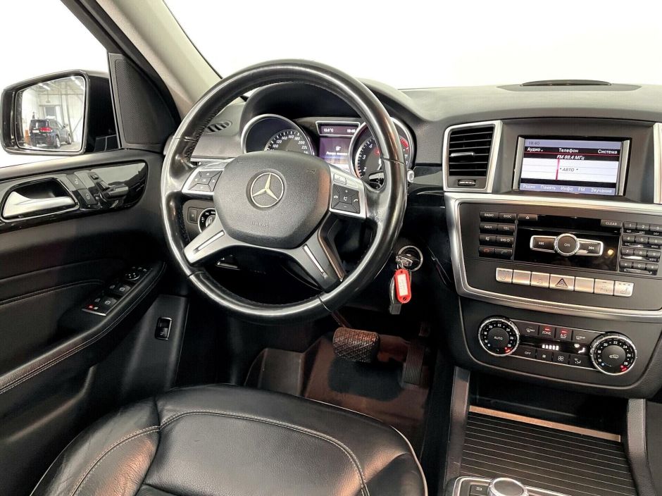 Mercedes-Benz M-Класс, 3.5 л, АТ, 2012 фото 11