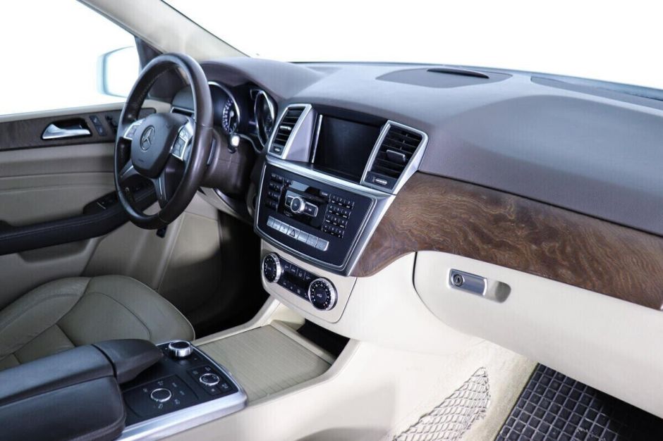 Mercedes-Benz M-Класс, 3.5 л, АТ, 2013 фото 2