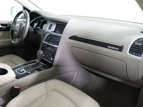 Audi Q7, 3.0 л, АТ, 2010 фото 1