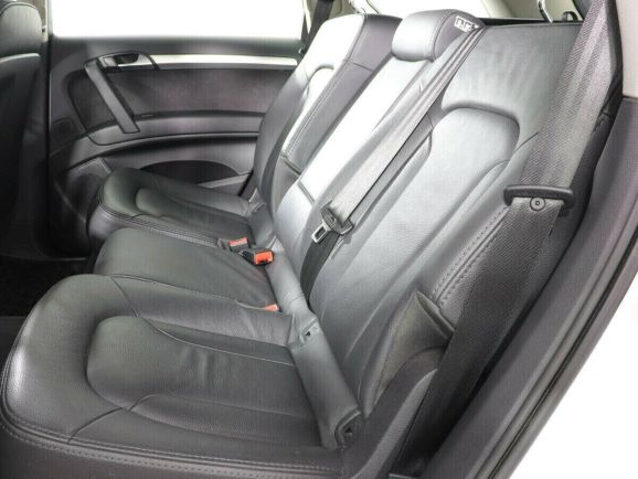 Audi Q7, 3.0 л, АТ, 2012 фото 1