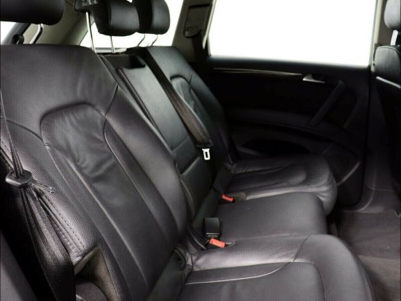 Audi Q7, 3.0 л, АТ, 2012 фото 1