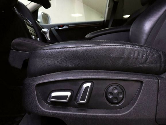 Audi Q7, 3.0 л, АТ, 2012 фото 9