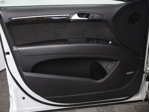 Audi Q7, 3.0 л, АТ, 2015 фото 2