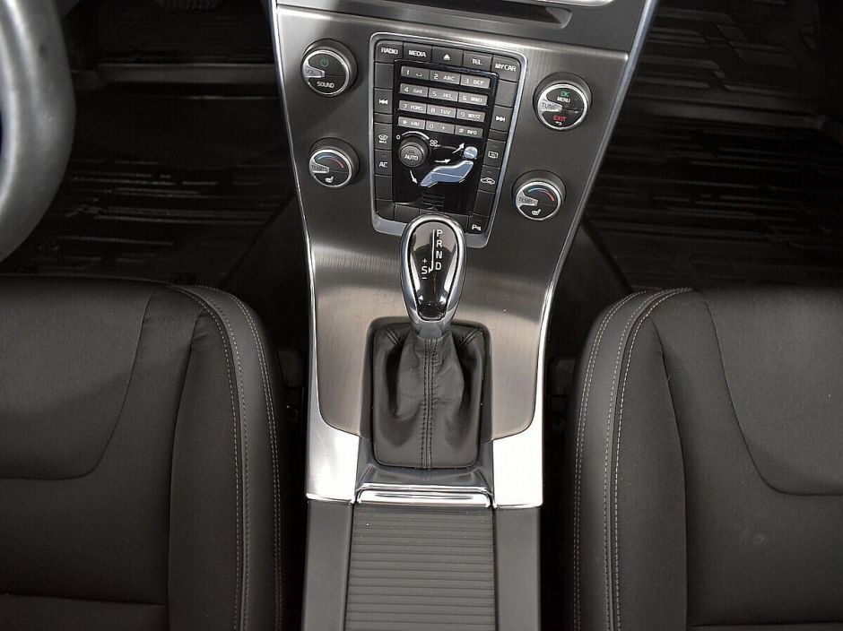 Volvo S60, 2.0 л, АТ, 2014 фото 2