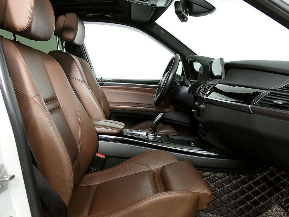 BMW X5, 3.0 л, АТ, 2011 фото 7