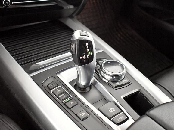 BMW X5, 3.0 л, АТ, 2015 фото 9