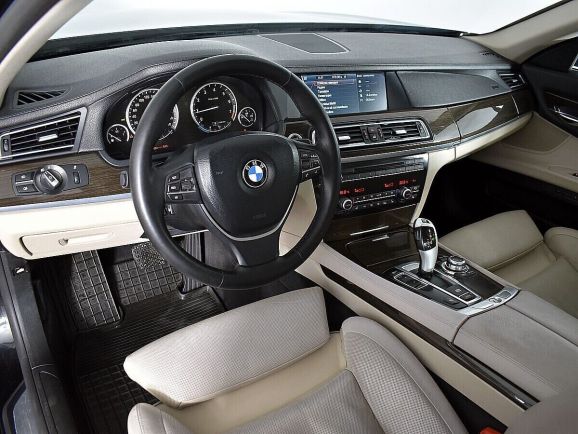 BMW 7 серии, 3.0 л, АТ, 2011 фото 9