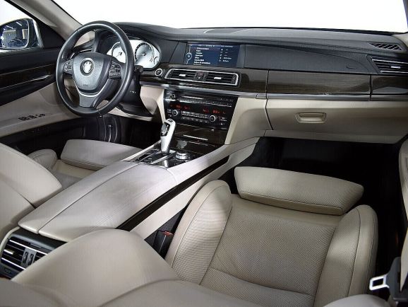 BMW 7 серии, 3.0 л, АТ, 2011 фото 10