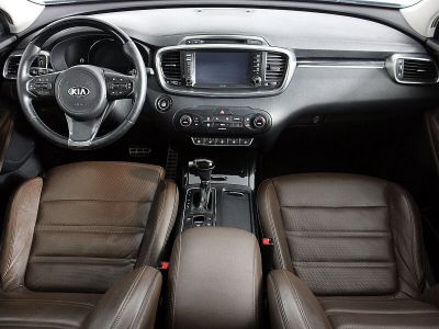 Kia Sorento, 2.2 л, АКПП, 2016 фото 9