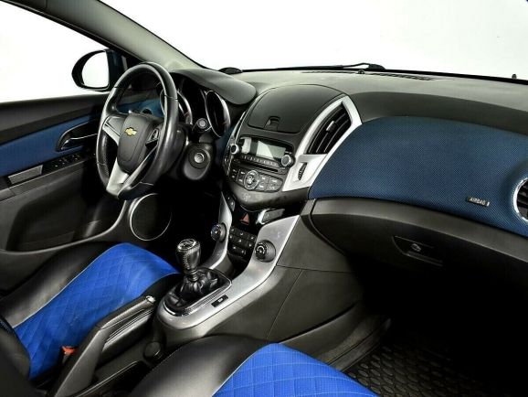 Chevrolet Cruze, 1.8 л, МТ, 2011 фото 2