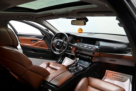 BMW 5 серии, 3.0 л, АТ, 2010 фото 8
