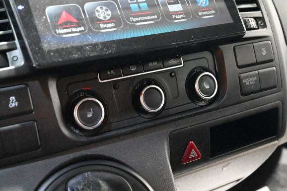 Volkswagen Caravelle, 2.0 л, Робот, 2012 фото 12