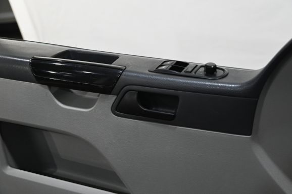 Volkswagen Caravelle, 2.0 л, Робот, 2012 фото 1