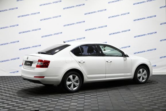 Skoda Octavia, 1.8 л, Робот, 2013 фото 4