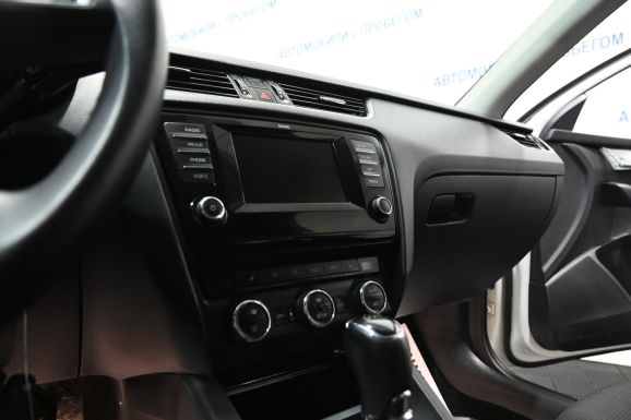 Skoda Octavia, 1.8 л, Робот, 2013 фото 10