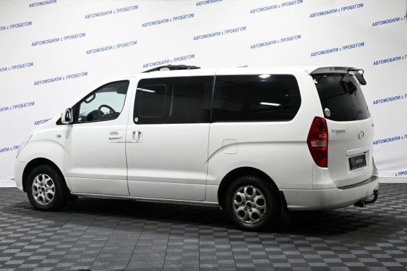 Hyundai Grand Starex, 2.5 л, АТ, 2011 фото 6