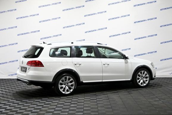 Volkswagen Passat, 2.0 л, Робот, 2012 фото 4