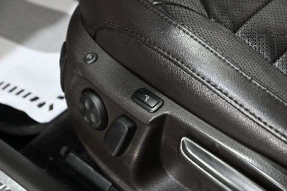 Volkswagen Passat, 2.0 л, Робот, 2012 фото 2