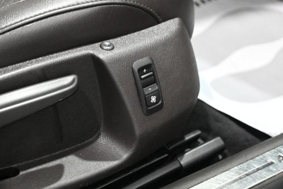 Volkswagen Passat, 2.0 л, Робот, 2012 фото 1