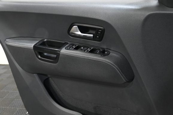 Volkswagen Amarok, 2.0 л, МТ, 2013 фото 10