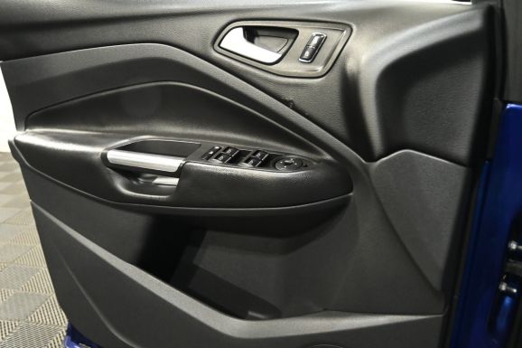 Ford Kuga, 1.6 л, АТ, 2015 фото 10