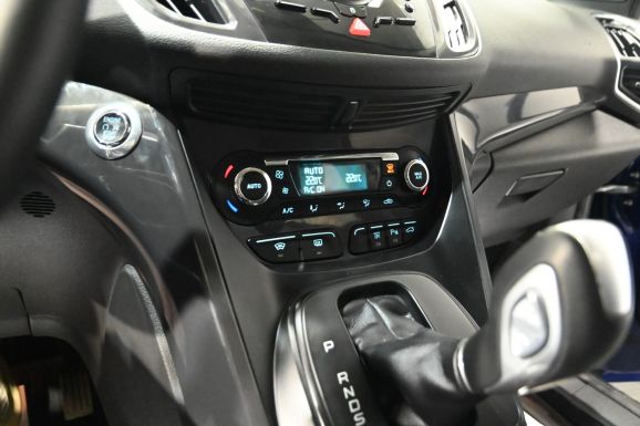 Ford Kuga, 1.6 л, АТ, 2015 фото 2