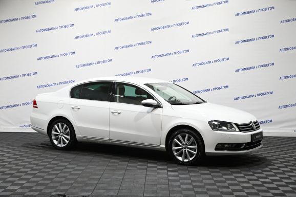 Volkswagen Passat, 1.8 л, Робот, 2012 фото 5