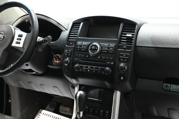 Nissan Pathfinder, 3.0 л, АТ, 2013 фото 14