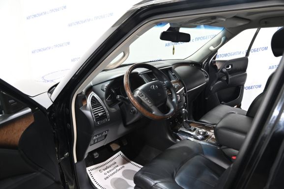 Infiniti QX80, 5.6 л, АТ, 2014 фото 13