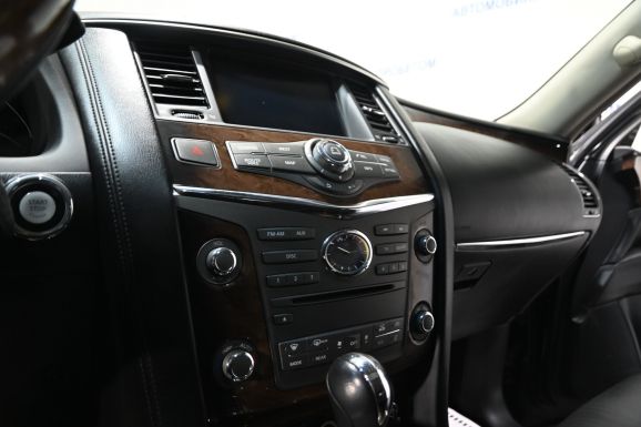 Infiniti QX80, 5.6 л, АТ, 2014 фото 2