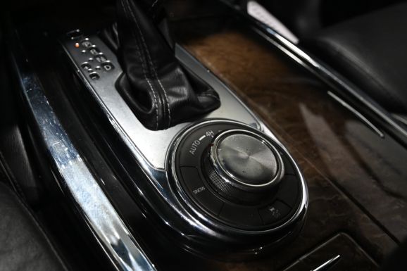 Infiniti QX80, 5.6 л, АТ, 2014 фото 1