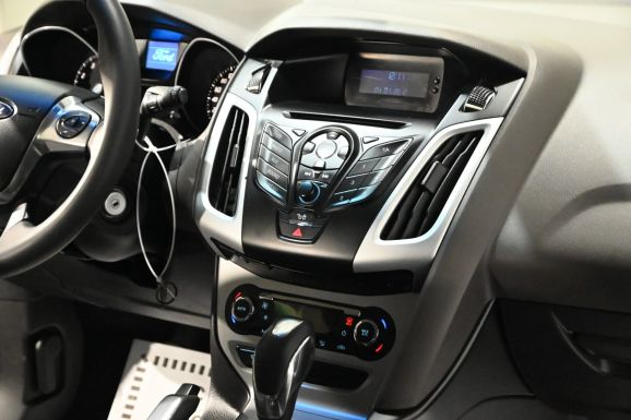 Ford Focus, 2.0 л, Робот, 2012 фото 9