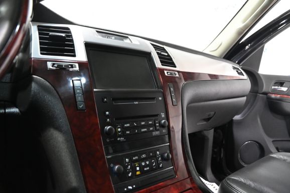 Cadillac Escalade, 6.2 л, АТ, 2010 фото 2