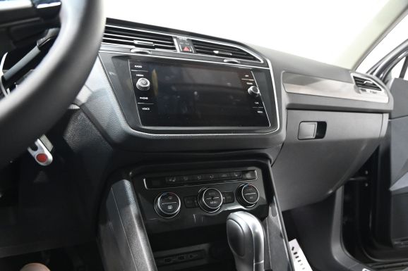 Volkswagen Tiguan, 1.4 л, Робот, 2018 фото 10