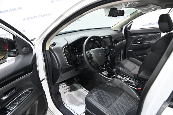 Mitsubishi Outlander, 2.0 л, Вариатор, 2022 фото 7