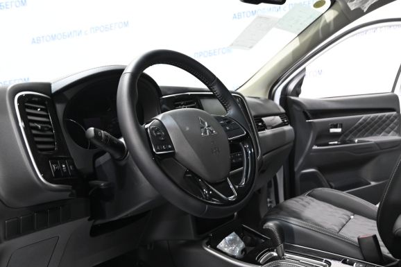 Mitsubishi Outlander, 2.0 л, Вариатор, 2022 фото 8