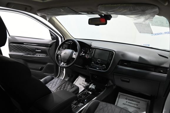 Mitsubishi Outlander, 2.0 л, Вариатор, 2022 фото 9
