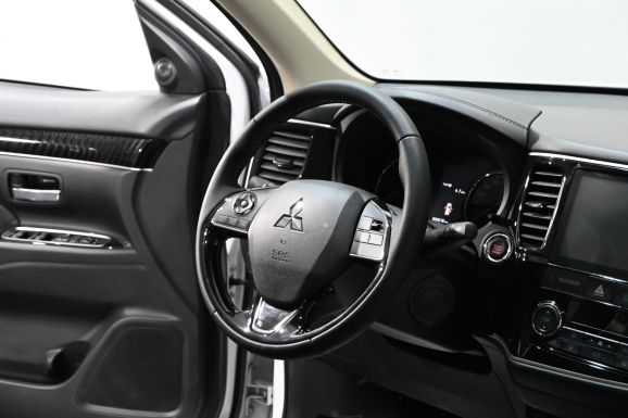 Mitsubishi Outlander, 2.0 л, Вариатор, 2022 фото 10