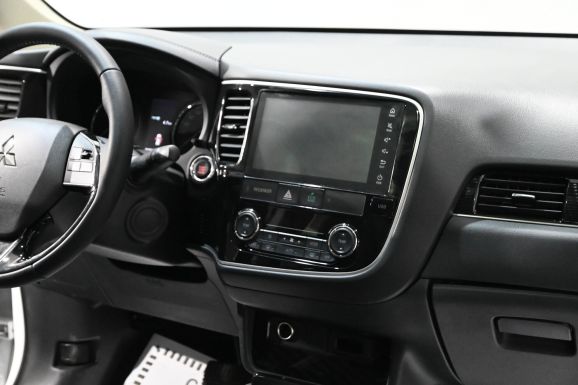 Mitsubishi Outlander, 2.0 л, Вариатор, 2022 фото 11