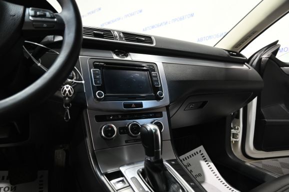 Volkswagen Passat CC, 1.8 л, Робот, 2012 фото 10
