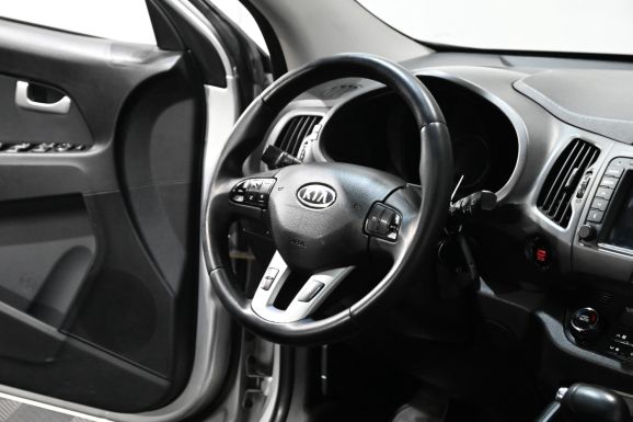 Kia Sportage, 2.0 л, АТ, 2012 фото 10