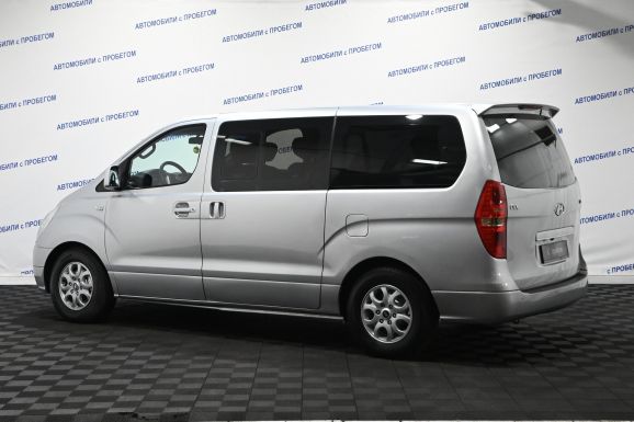 Hyundai Grand Starex, 2.5 л, АТ, 2009 фото 6