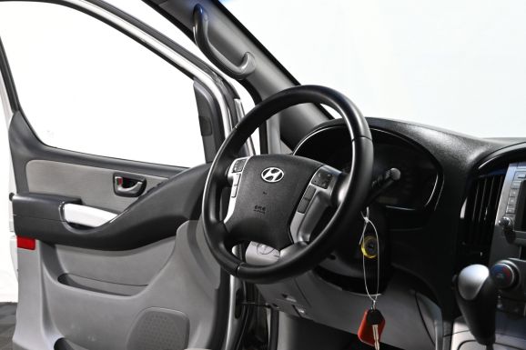 Hyundai Grand Starex, 2.5 л, АТ, 2009 фото 10