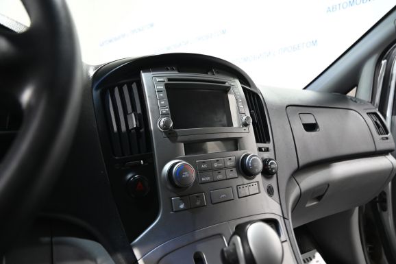 Hyundai Grand Starex, 2.5 л, АТ, 2009 фото 2