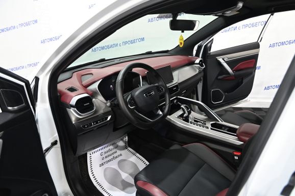 Geely Coolray, 1.5 л, Робот, 2021 фото 7