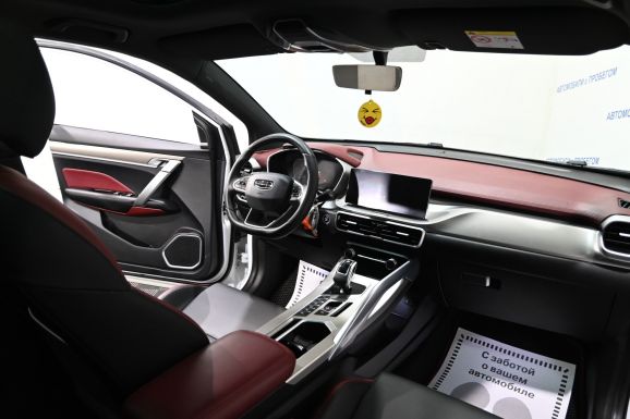 Geely Coolray, 1.5 л, Робот, 2021 фото 9