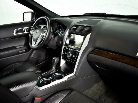 Ford Explorer, 3.5 л, АТ, 2014 фото 7