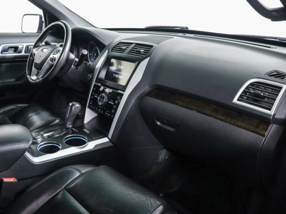 Ford Explorer, 3.5 л, АТ, 2014 фото 2