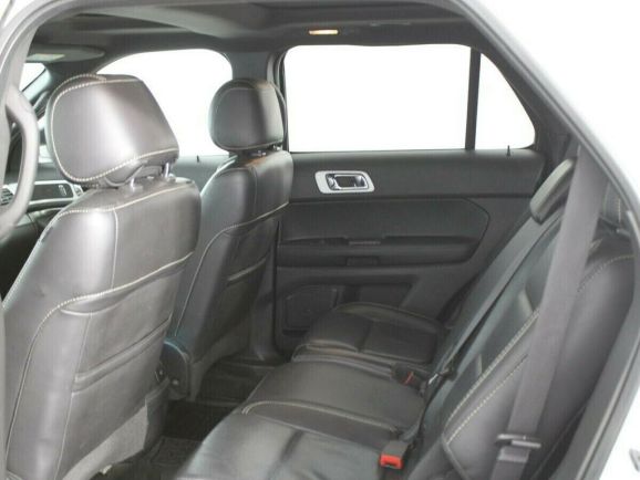 Ford Explorer, 3.5 л, АТ, 2015 фото 1