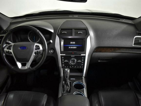 Ford Explorer, 3.5 л, АТ, 2015 фото 9